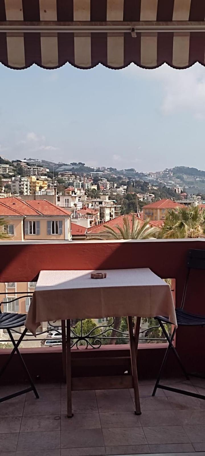 Via Giorgio Pallavicini Sanremo Esterno foto